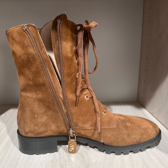 Stuart Weitzman Lace-Up Bootie - Picture 4 of 8